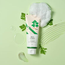 Load image into Gallery viewer, ROUND LAB Mugwort Calming Cleanser (5.07 fl.oz)