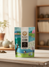 Load image into Gallery viewer, [YEON GO FARM]우엉차- 100%( 4 bags) - Korean Roasted Burdock Tea 1.76oz / 50g — Honestly Roasted, Premium Quality, Vegan Certified, Made in Korea
