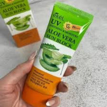 Load image into Gallery viewer, Ekel] UV Soothing &amp; Moisture Aloe Vera Sun Block SPF 50 PA+++ 70ml/ soothing
